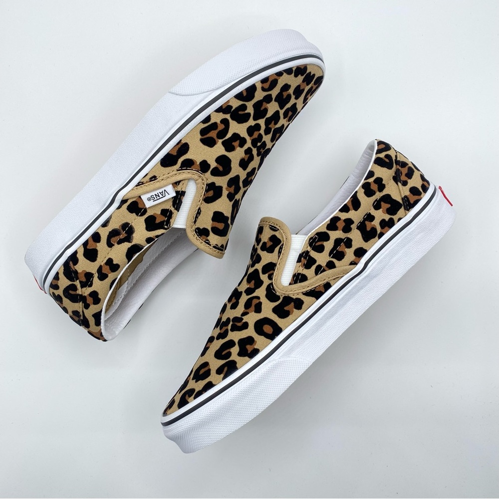 Vans Slip-On Shoe - Leopard Size 7.5W/6M